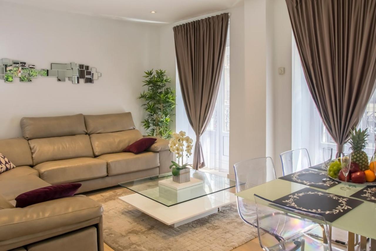 Palacio Apartments Madrid Exterior photo